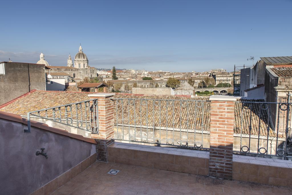 Casa Alcala Deluxe Hotel Catania Exterior photo